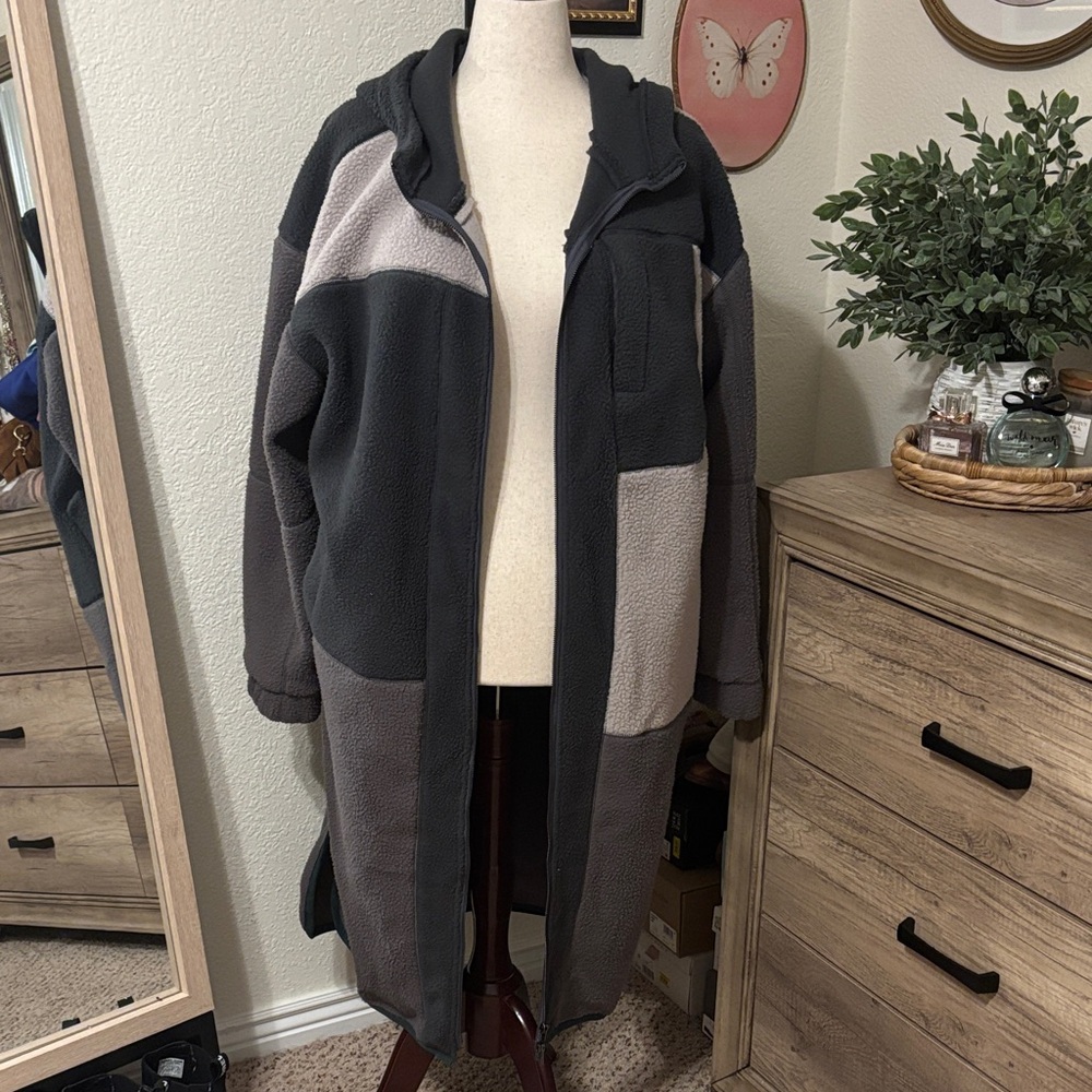Oli & Hali Colorblock Hooded Teddy  Jacket